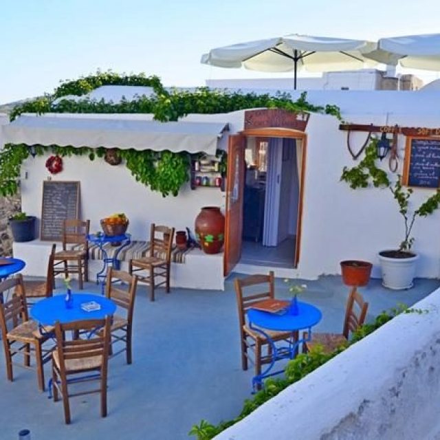 THE OLD BARBER SHOP – ΚΑΦΕ ΜΕΖΕΔΟΠΩΛΕΙΟ ΟΥΖΕΡΙ – ΕΜΠΟΡΕΙΟ ΣΑΝΤΟΡΙΝΗ ΚΥΚΛΑΔΕΣ