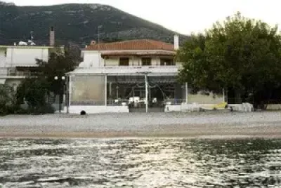 ΤΣΙΟΥΛΟΣ ΘΕΟΔΩΡΟΣ – ΤΑΒΕΡΝΑ ΦΛΟΙΣΒΟΣ – ΞΗΡΟΠΗΓΑΔΟ ΑΡΚΑΔΙΑΣ
