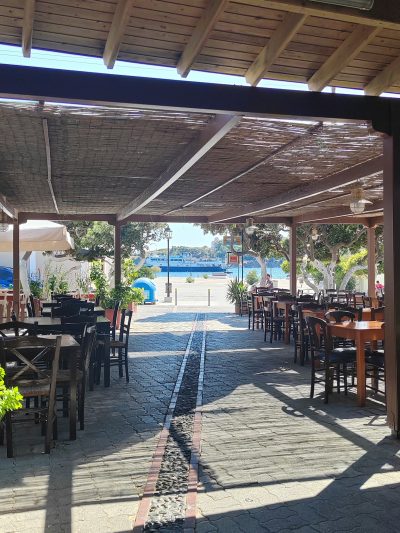 ΜΠΟΥΛΑΖΕΡΗΣ ΣΤΥΛΙΑΝΟΣ – ΕΣΤΙΑΤΟΡΙΟ ΠΑΤΕΡΟΝΗΣΟ ΤΟ ΠΑΡΑΔΟΣΙΑΚΟ – ΟΙΝΟΥΣΣΕΣ ΧΙΟΥ