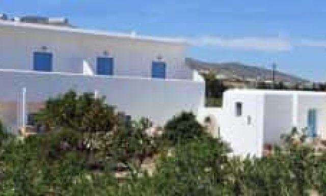 ΓΕΜΕΛΙΑΡΗ ΓΕΩΡΓΙΑ – FLORA HOTEL – ΞΕΝΟΔΟΧΕΙΟ – ΔΡΥΟΣ ΠΑΡΟΣ ΚΥΚΛΑΔΕΣ